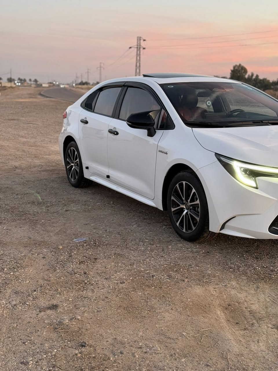 السلام عليكم 
كورلا هايبرد  شكل امريكي علامة الزركة
موديل 2023 
فول مواصفات 
سستم كامل سودات
رقم بغداد تحويل 
 
داخل احمر جلد 
مكفولة كفالة عامة 
ماشية 29 الف 
السيارة ع بلاد الشركة 
بيع او مراوس
مكاني صلاح الدين
السعر المطلوب 147 وبيه مجال 
بيع او مراوس
اتصال ‭0770 493 6438‬
واتس اب ***********
