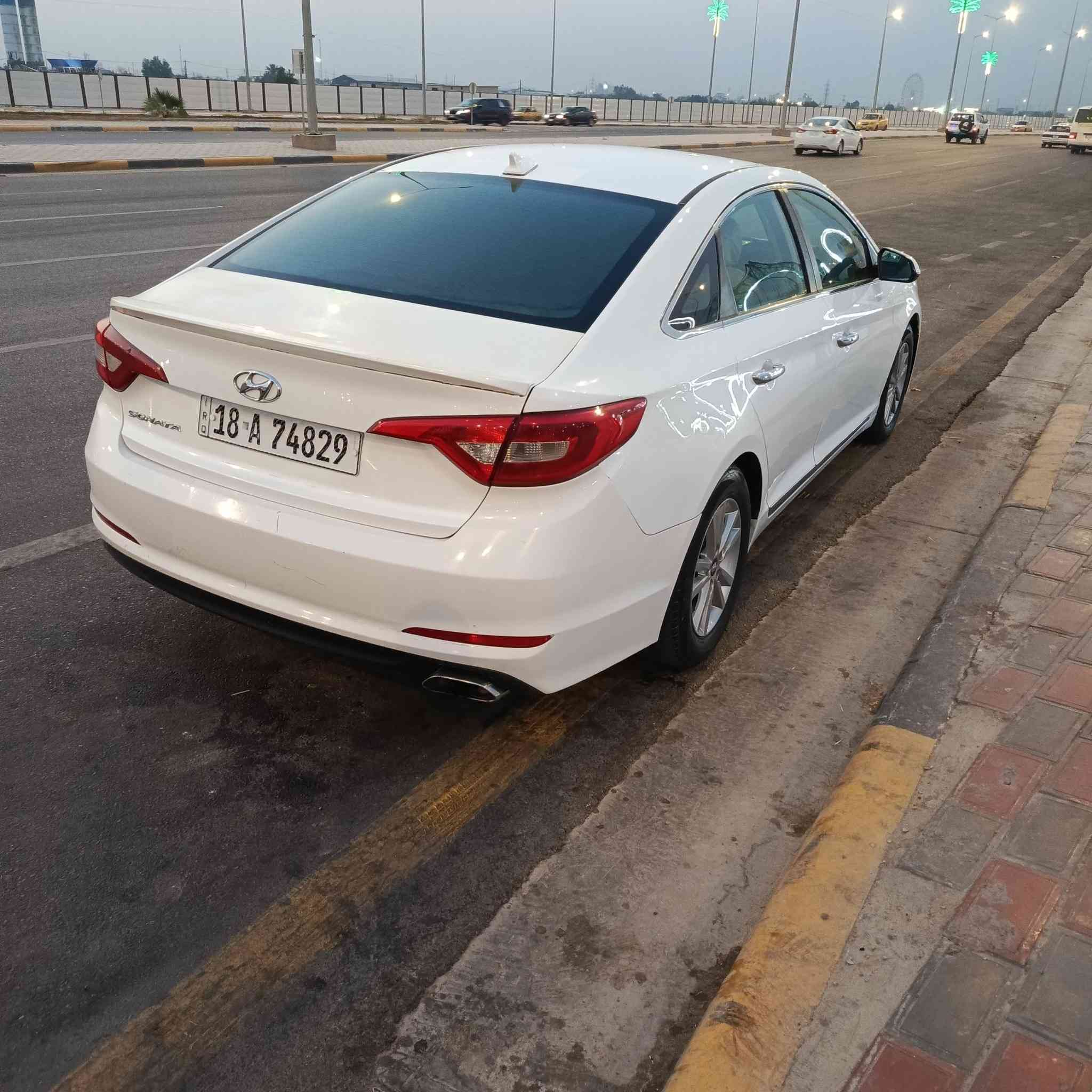 سلام عليكم
للبيع سوناتا امريكيه موديل  2015
حادث چامغ أو قبق جنطه السعر /127 أو بيه مجال قلبل
مكان كربلاء الحسينيه 
للاستفسار ***********
مامتواچد ع الفيس
