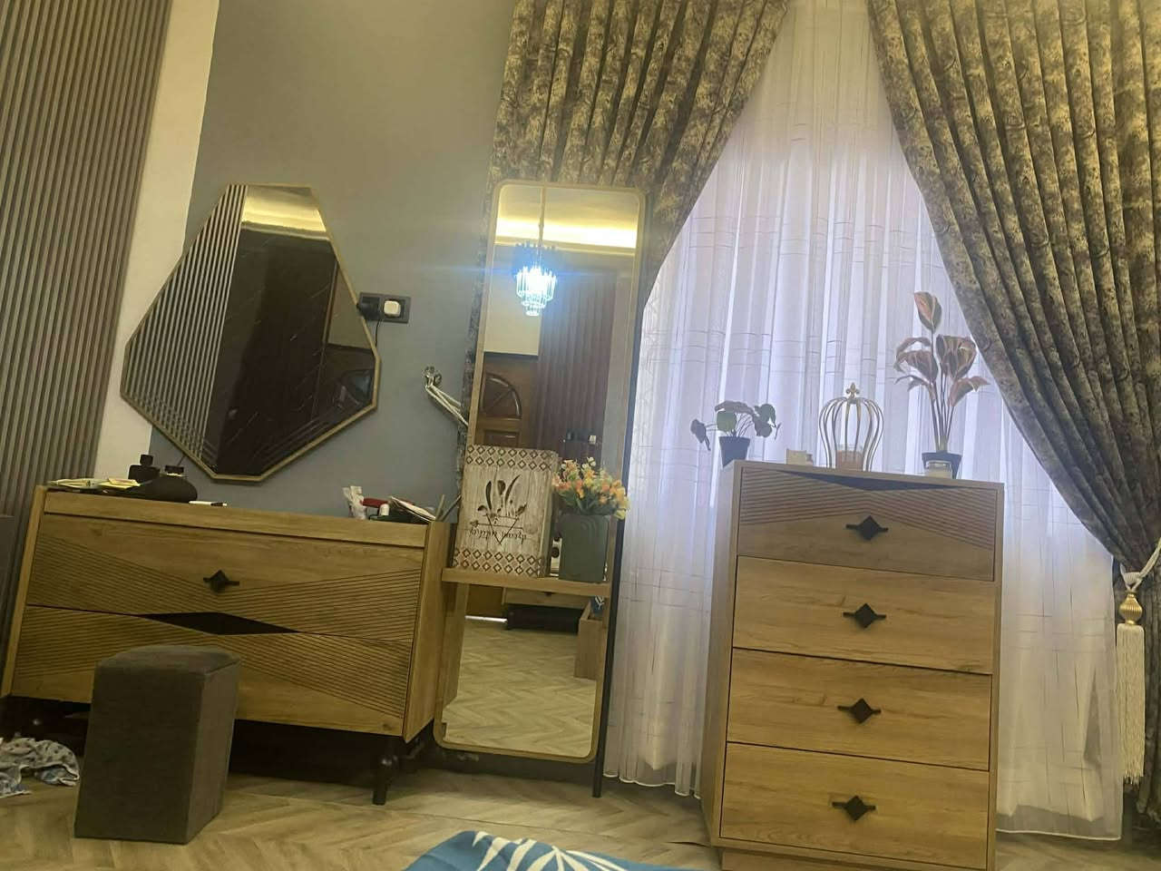 غرفه 12 قطعه ماخذيه ب5 مليون ابيعه ب3  والشاشه سامسونك بليبل حجم 65 ب مليون ابيعه مكان الدوره


**إذا كنت صاحب هذا الإعلان وتريد حذفه لأي سبب، رجاءا أرسل رسالة إلى الدعم الفني**