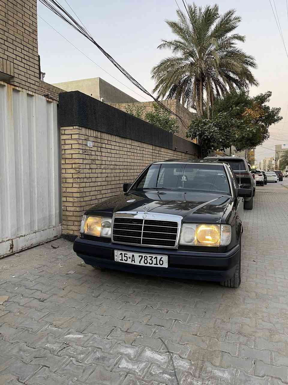 الحلوة للبيع مرسيدس W124 E300 دب محور 3000 ديلكو كير ومحرك مكفولات صدر جديد تايرات جدد تبريد ثلج تدفئة نار لايتات جدد قواعد بلاد سلايد طكتين شغالة ABS شغال  السعر 76 وبيهة مجال الرقم *********** بي واتس اب مكان السيارة بغداد
