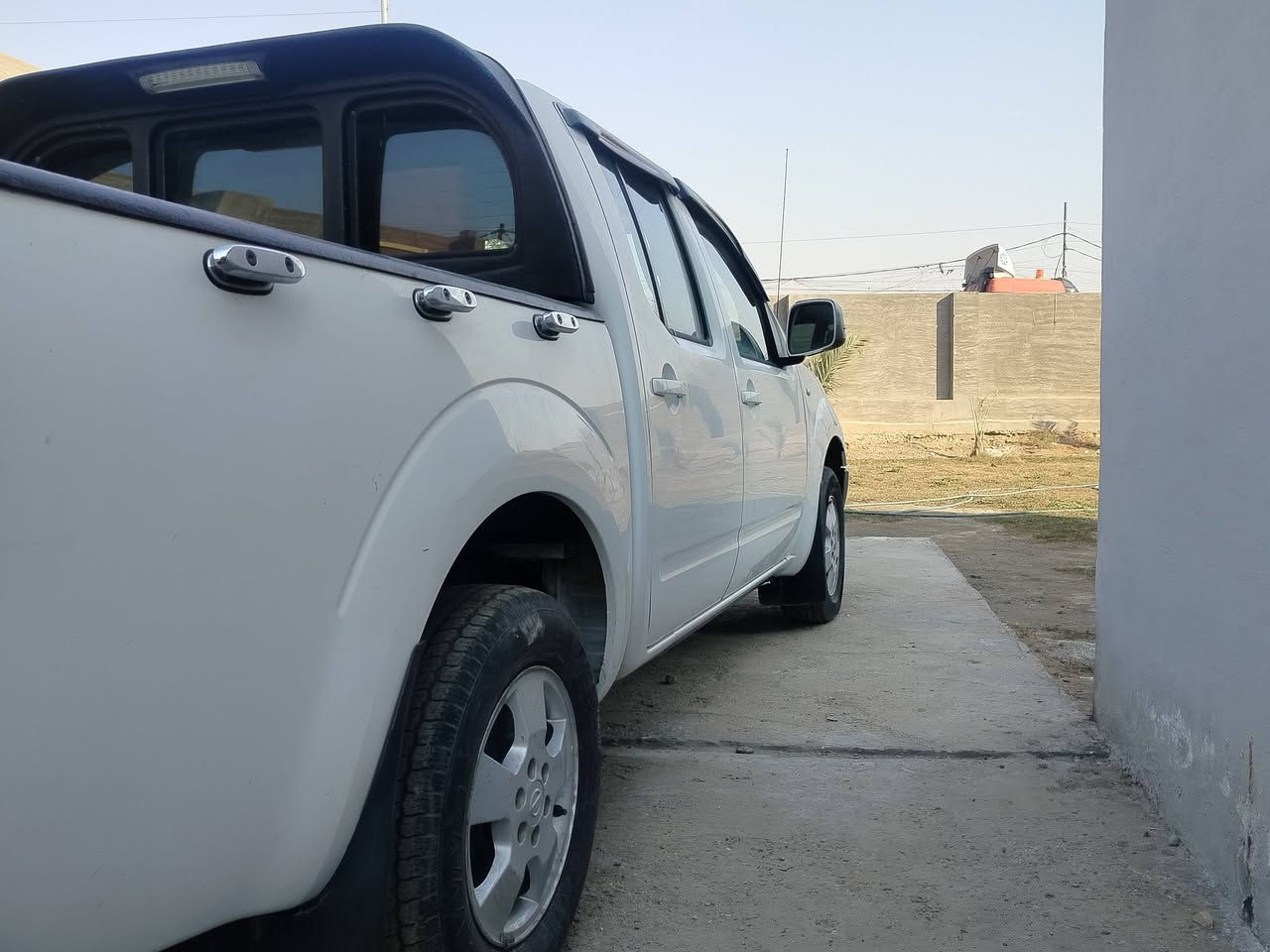 السلام عليكم نيسان نيڤاره للبيع موديل 2015 السيارة شخط مابيه مكفوله عامه ميكانيك+ كشر بسمي تحويل مباشر رقم دولي بغداد مكان السيارة بغداد الأمين 
***********
*********** واتساب
