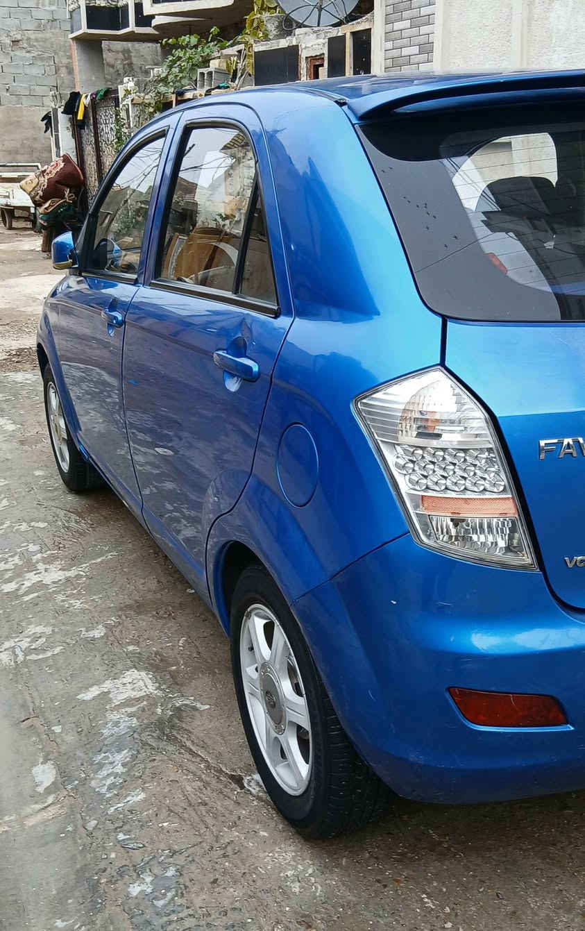 السلام عليكم سيارة نسائية فاو v2 مكفولة
موديل 2013 نضافة 99% سيارة نضيفة كلش 
ماشية 69 كيلو
رقم بغداد انكليزي هزه كاملة تحويل مباشر 
محرك 1400
كير اوتوماتيك 
جام كهرباء
سماعات تخم
سويج وجهاز قفل
تخم تاير جديد سيارة اي نقص مابيها 
السعر 55ورقة بي مجال 
مكاني البياع تقاطع شرطه الخامسة 
***********
