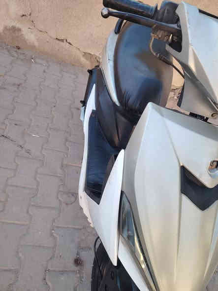 دراجه ماكس محرك ياباني مكفوله برغي مامفتوح بيهه *********** شغاله سلف لايتات اشاير شلعه سعرهه 350 بيه مجال
