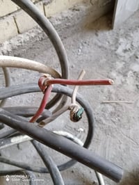 كيبل سنكل فيز مستعمل بس مابي قطع طوله18متر 07705431412
