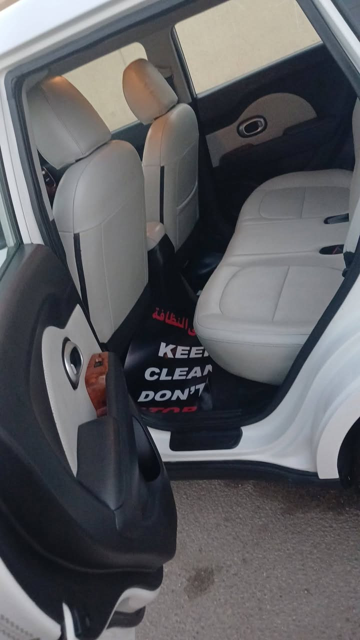 السلام عليكم للبيع كيا صول موديل 14رقم بابل الماني سنويه ال28سياره جاهزه تخم تاير حداديه. محرك جديد مبدل حاويه 1600برغي ماعايزه السياره متعوب عليه بيه جاملغ وبنيد حادث امريكا بالعراق بيه قطعتين صبغ اثر شخوط لا بيه لحيم ولا جويه حار فقط صبغ السعر 106وبيه مجال للشراي  مكاني كربلاء حي التعليب   ***********
