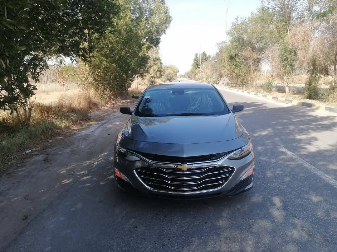 ماليبو لون مميز💙 صدر الحمام دخول جديد
2023

وضرر كلش بسيط خشم الجاملغ وربع البنيد 

بدون تبديل اي قطعة كلها اصلية بلادي 

مصلح على كدها

والباقي كفالة عامة عالفحص ابيع 

مواصفات معروفة

بصمة تشغيل

بصمة ابوب 

كشن كهربائي مال السايق

تدفئة كشنات 

شاشة ايباد تدعم كار بلي 

تحكم استيرن جهتين فول امامي خلفي

رادار امامي مانع تصادم

قيادة آليه تحديد مسار 

سايد بريك بصمة 

مكينه 1500 تيربو💣💣

وباقي المواصفات المعروفة Lt 

للاتصال ***********

***********
