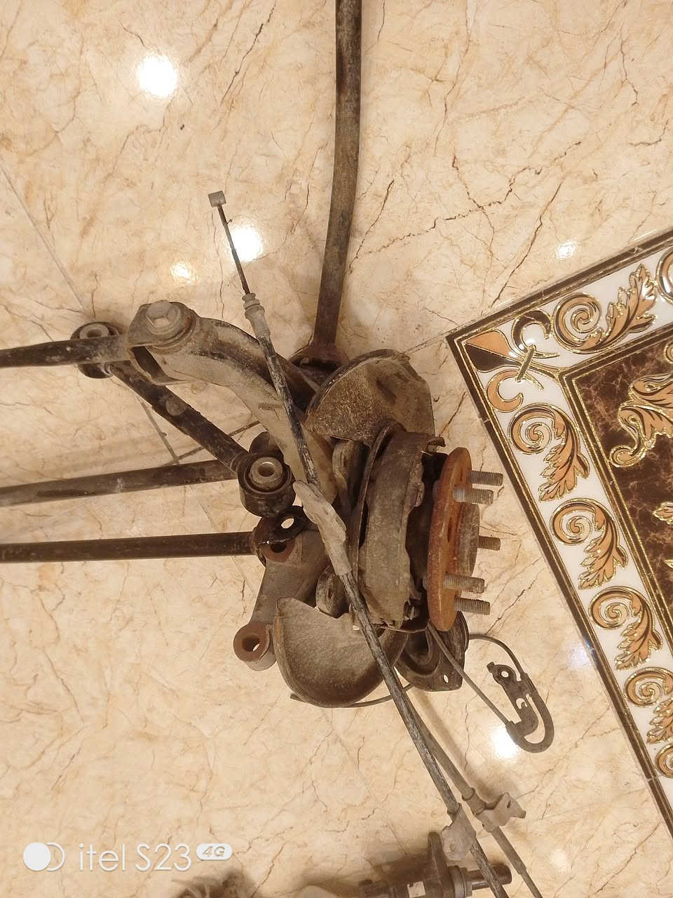 سلام عليكم غراض افلون للبيع جوه سوك درايم شفت مال حاوي ضمان كل شغله تاخذه ضمان مبغره صدر خلفي صفحه يمنه كامل مال حاوي كفر بصمه كامل شغال بكلايت اشره خلفي كلشي مابي مال كصه عنابر كلشي مابي يحتاج بس واشر كينون كامل هوه وليبده  صفحت سايق قفل مال بنيد شراي ماقصر ويا ***********
