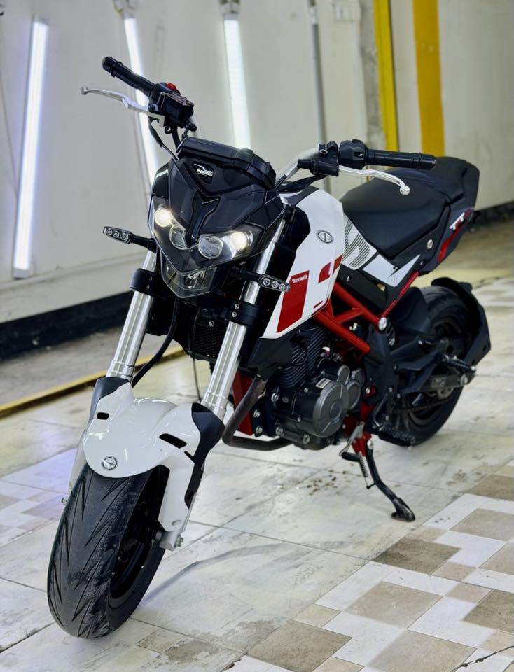 السلام عليكم بنلي 135 tnt
مكاني واسط

 نظيفه استخدام شخصي

موديل 2024 

السعر مليونين $

الاستفسار 

***********

متواجد ع رقم وعلى ماسنجر
