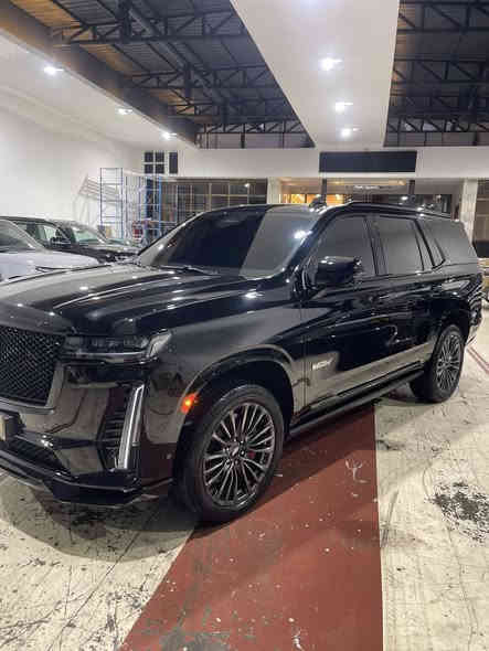 السلام عليكم ورحمة الله وبركاته 
للبيع فقط كديلاك سكاليد V2023 

📌📌عداد المسافه 24000km 
📌📌رقم مميز بغداد انكليزي 
📌📌فئت V :SPORT
📌📌داخل اسبرسو 
📌📌36سماعه 
📌📌كزوز 
📌📌مساج 
📌📌تنته كنتاره 
📌📌كامرت 360 
📌📌العنوان معارض النهضة شركت الكرادي 
الهاتف ***********عبدالله حسين الكرادي
