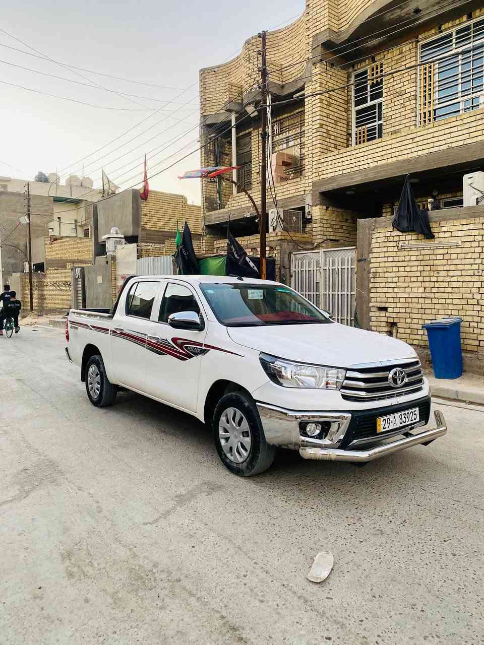 السلام عليكم بيكم البيع موديل 2022السياره جديده و جاهزه من كل النواحي السياره رقم الدولي بسمي شخصين وين ميعجبك احولك هزه جديده سنويه جديده 
ماشيه 30الف فقط 
كير مكينه تخم تأير جديد تبريد ثلج السياره على وضع الشركه كله بلاد و جديد مكان السياره بغداد رقم الهاتف  *********** السعر بلاش جوه السوك شرط  بلاش شي
