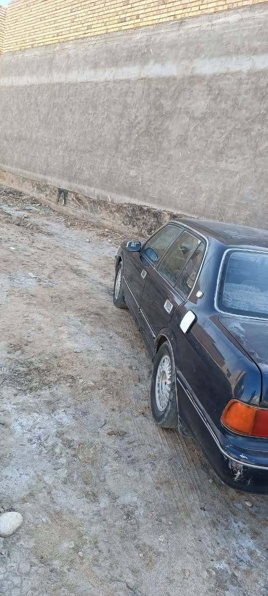 سياره ارنب ايسر البيع موديل1995 سعر 44وبيه مجال ناصريه سوق الشيوخ***********
