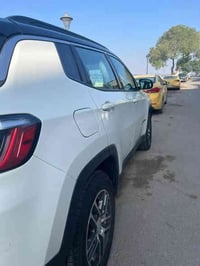 مرخصة لادمن جيب كونباس موديل 2018سياره مال بيت ما متعوبه جديده معنه ال...