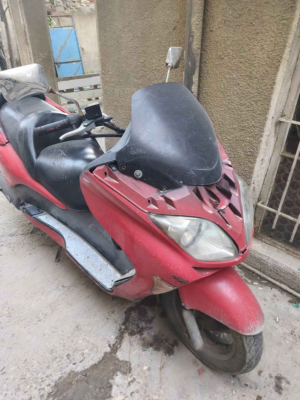 السعر ٦٠٠ شغاله اي نقص مابيه بس الكفر  بغداد الشعب *********** موجود وات ساب والعرض بس ليوم
