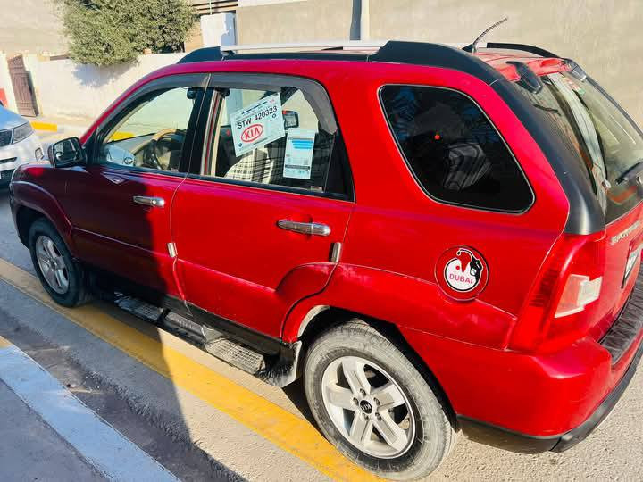 سيارة سبورتج ٢٠٠٩ سيارة نضيفة (مكلف بالنشر ) مابيها ضرر السيارة ثاني يوم تحويل رقمها ديالى  السعر112 للاستفسار 
وبيها مجال
***********
***********
