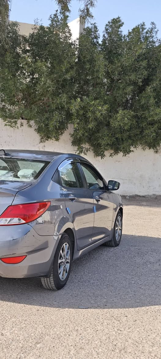 اكسنت موديل 2015
محرك 1600 وارد امريكي حادث سرقه جاملغات ثنين اماميه والباب البصف السائق مبدل بل عراق فقط يعني 3 قطع 
سياره كلش كلش نضيفه  تخم تاير جديد هزة جديده هسه مسويه ماشيه 100 ميل 
بسمي سياره تحويل ثاني يوم 
مكاني بغداد مدينه الصدر رقمي ***********
سعر 87$
