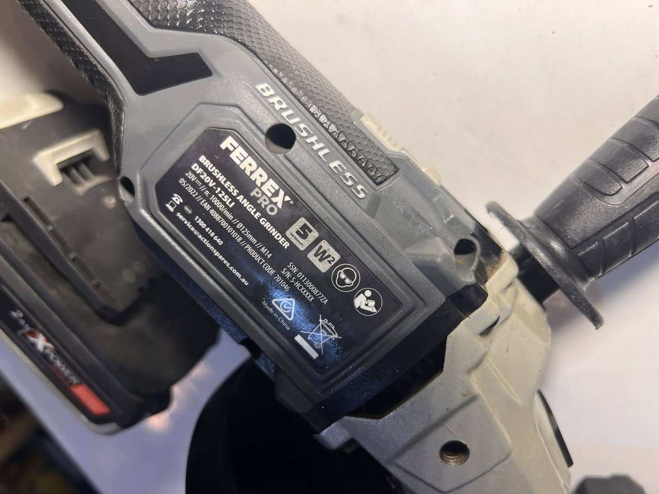 سلام عليكم :: كوسره برشلز ماكره فيريكس الماني مع بطاريه وشاحنه 55 الف


**إذا كنت صاحب هذا الإعلان وتريد حذفه لأي سبب، رجاءا أرسل رسالة إلى الدعم الفني**