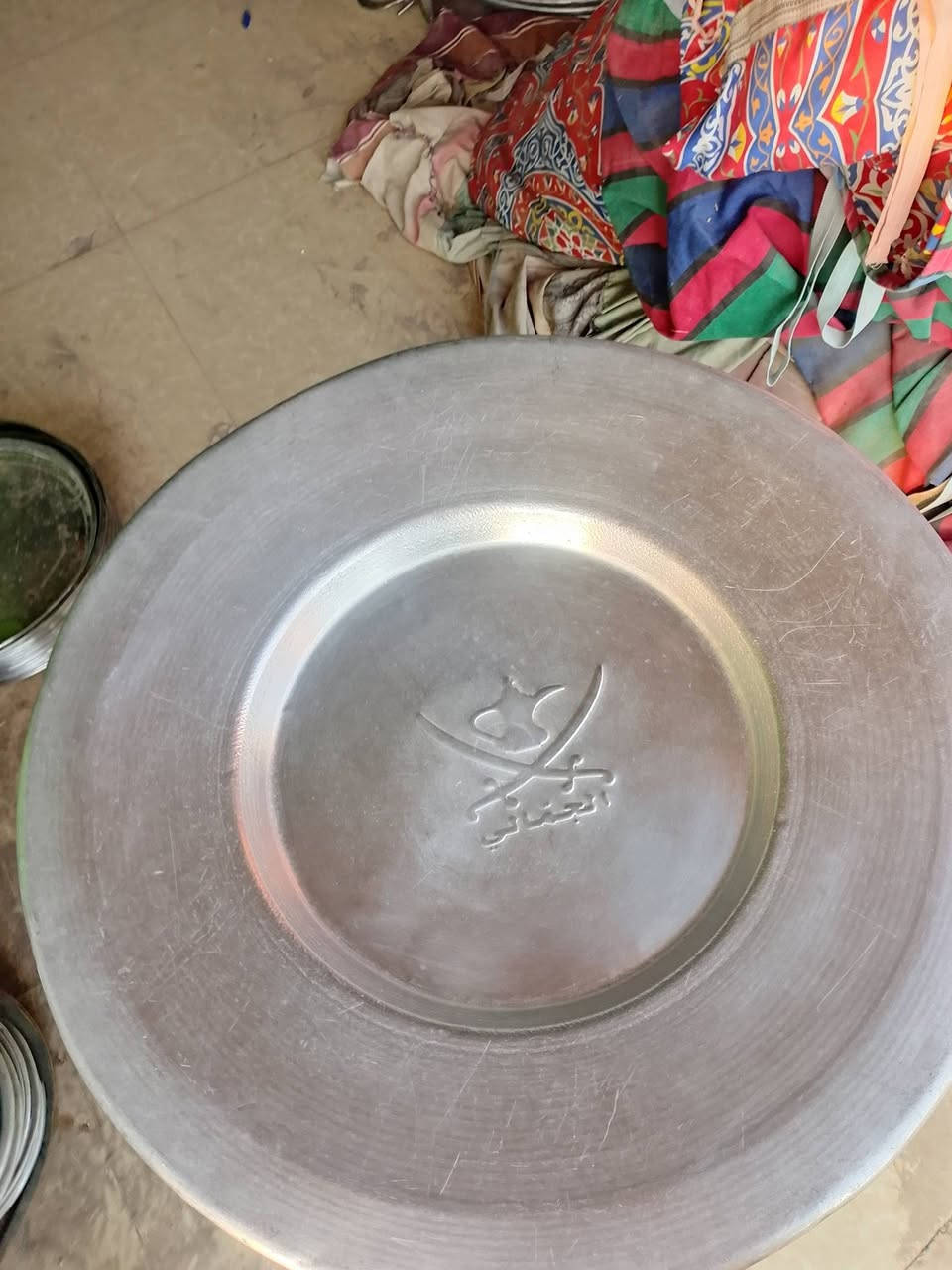 السلام عليكم صواني حجم 70 وزن ونضافه سعرالوحده 12وبيها مجال  العدد الكامل 100
الرقم *********** غير متواجد على الفيس
