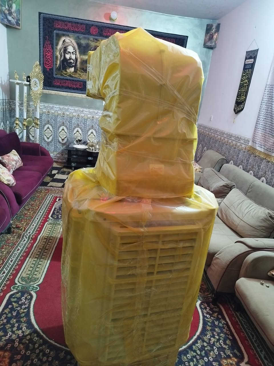 السلام عليكم ورحمه الله كونفيره شركه الظلال مشتغله عشره ايام ماخذها جديده ب 375 واريد ابيعها ب 325 وبيها مجال مكاني بغداد حي اور حسينيه المصطفى رقم *********** موجود واتساب ومازنجر
