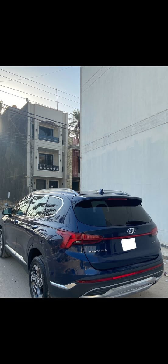 سنتافيا 2023  كفالة عامة وارد أمريكا
الممشى27m ألف ميل فقط
مكفولة كفالة عامة من الصبغ والمعجون — نقطة مابيه
المحرك 2500

السيارة فول مواصفات 1/1
نقطة عمياء
رادارات أمامي، خلفي وجانبي
كاميرات 360 درجة
كشنات تدفئة وتبريد
تشغيل عن بعد
جنطة كهربائية
مثبت سرعة
أربع مودات قياده
دفع رباعي (فور ويل 4x4)
بردات تضليل بلادي خلفي

ومواصفاتها كثيرة، غنيّة عن التعريف

الحادث: من أمريكا فقط، الجاملغ الخلفي بيه خدوش بسيطة 

مكان السياره :بغداد دوره
السعر : ٢٣٠وبي مجال

رقم صـــاحب سيارة:***********
