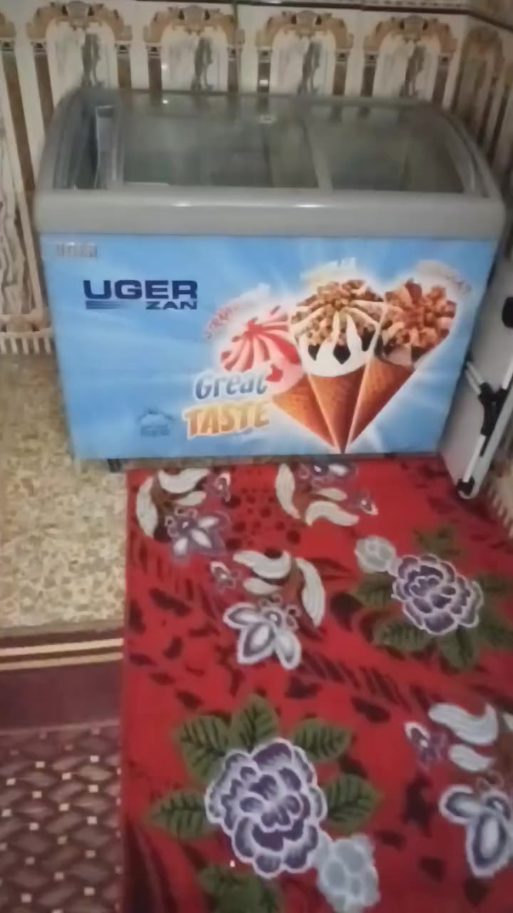 سلام عليكم ورحمه الله وبركاته مجمدة فول نضافة ما مستعمله للبيع السعر 225الف وبيهة  مجال المكان بغداد مدينة الصدر قطاع 78 الرقم ***********
