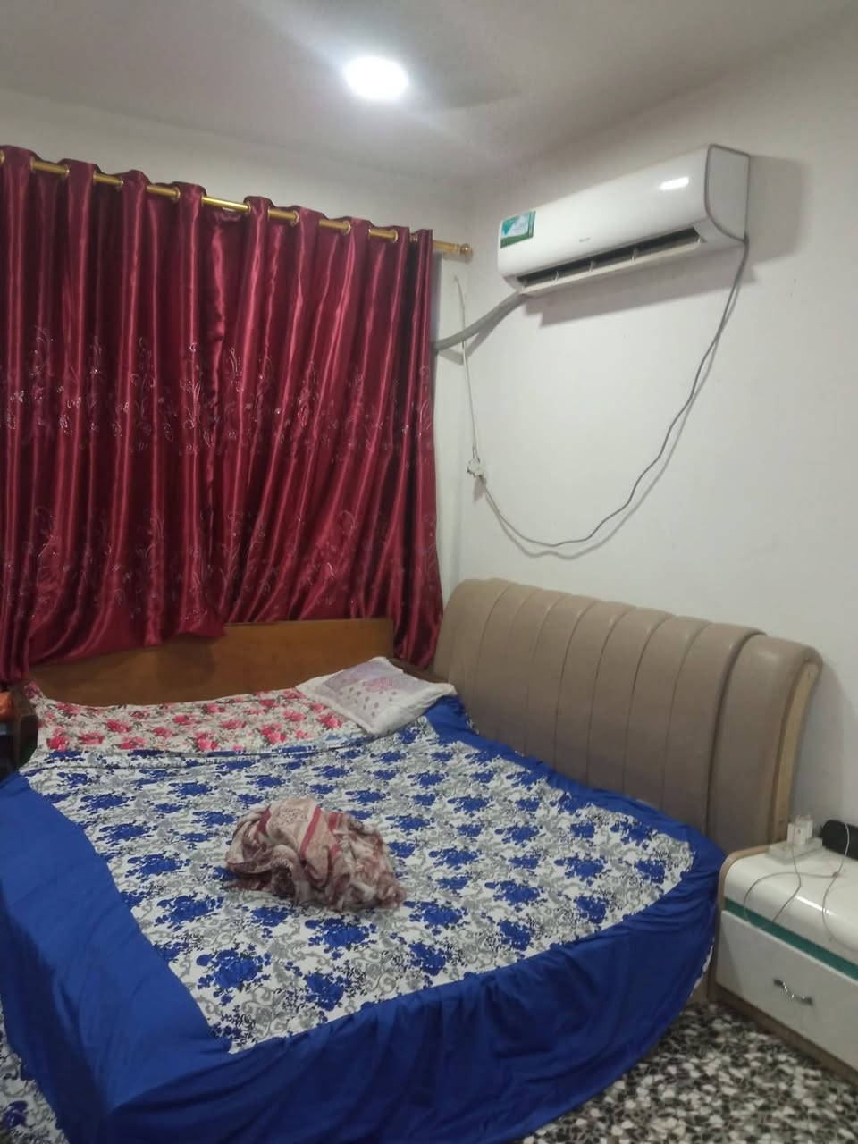 السلام عليكم
بيت للبيع في الطهمازيه قرب مخبز المصطفى فرع الروضة
ثالث بيت عن الشارع العام خدمات كاملة
سند زراعي صرف شرط التحويل
بناء حديث عالي عن الشارع
٣غرف نوم صالة ٦،٤ هول ٦،٤
مطبخ مع صحيات داخلية وخارجية مع كراج يسع سيارتين مع حديقة
نقص البيت فقط ستارة مع صبغ الواجهه
للاستفسار ***********
