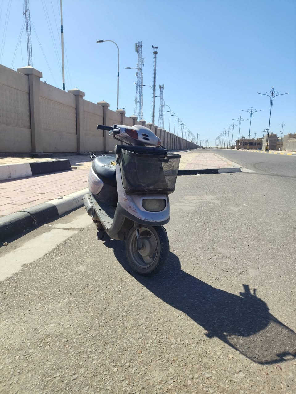 السلام عليكم دراجة منغولي للبيع
السعر ٣٨٠ 

المكان ـ كربلاء ـ قرب ملعب كربلاء الجديد 

للاستفسار ***********
