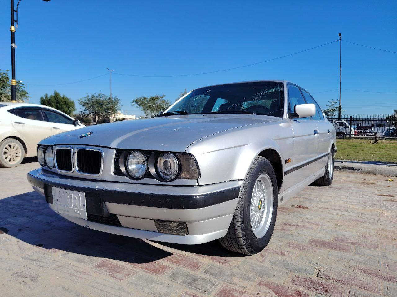 السلام عليكم ورحمة الله وبركاته
BMW. 525 موديل 1994 السياره مابيهه حادث 
مصبوغه صبغ عام  السيارة كير ومكينه وصدر مكفولات كفاله عامه شرط الفحص  السعر 62  وبيهه مجال للشراي   تلفوني العنوان. كربلاء المقدسة ..  *********** بي واتساب
واسف على الإطالة

