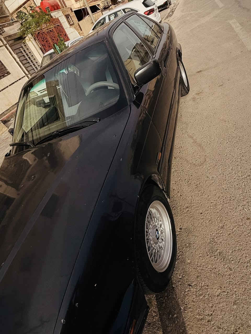 السلام عليكم  عندي
BMW موديل 1994
 525i اصل بجم عريض  للبيع
محرك مسكر فانوس
جام كهرباء 
جامه اماميه جديده
البطاين  مال البيبان كلها نظيفه
اسود رصاصي 
فتحه
سنتر لوك شغال
كهربائيات شغاله نقص اشياء بسطيه
دبل جكمجه
تبريد شغال 
كشنات مخمل ميكانيك
نظام ABS شغال
نظام سبورت شغال
العينه كلها شغاله
بدون ضربه فقط صبغ جماليه
رقم انبار  دولي بااسمي 
سنويه جديده
هزه جديده 
السعر (49$)وبيها مجال للطيبين
مكاني كربلاء

***********
