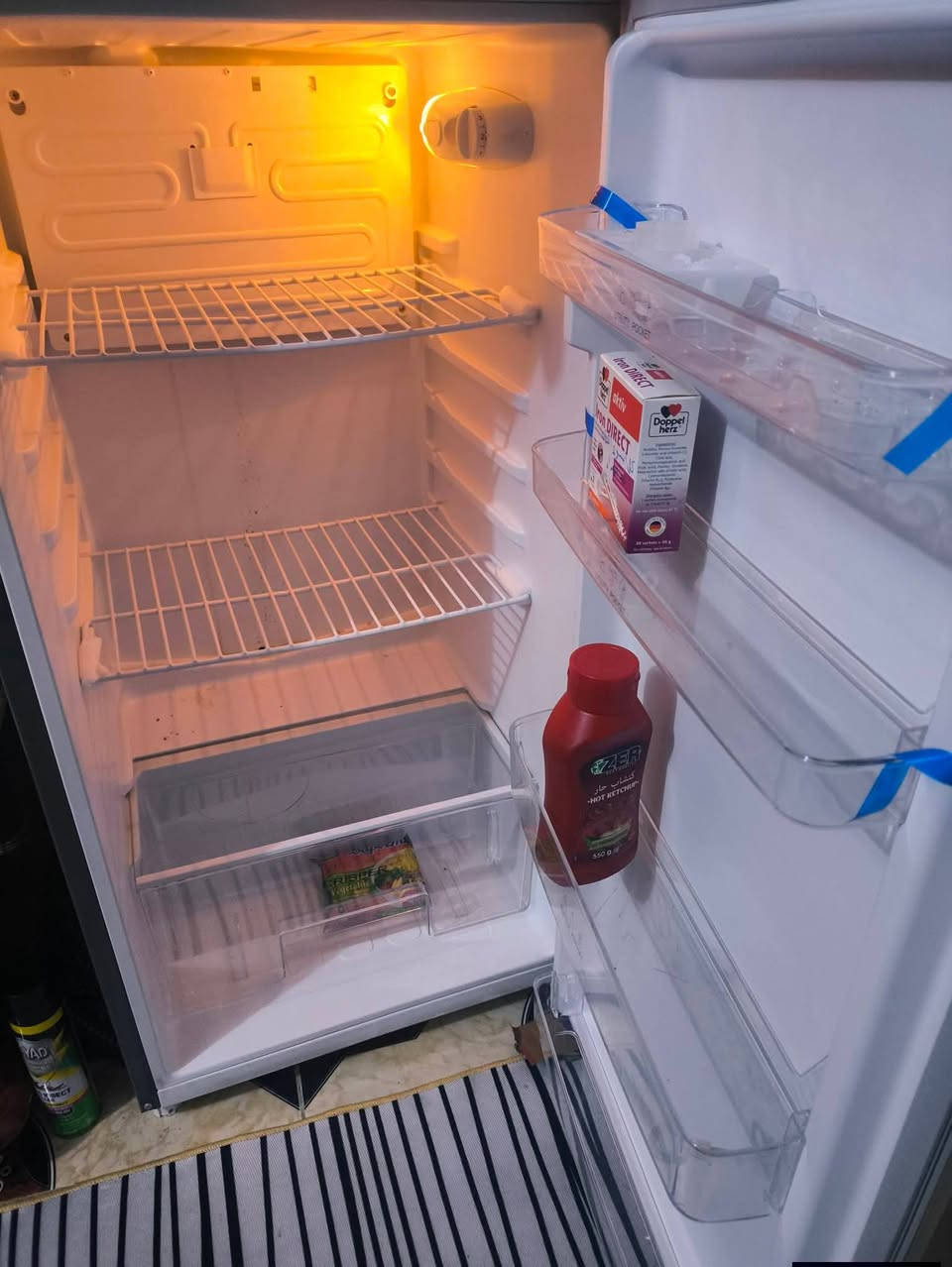 🔥 للبيع ثلاجة بحالة ممتازة جداً 🔥
ماركة Enkidu
نظيفة جداً وما بيها أي عطل، تبريدها قوي وسريع ❄️
فريزر علوي يجمّد ممتاز
اشتغال هادئ وصرف كهرباء اقتصادي ⚡
مفاتيح موجودة 🔐
لون بيج أنيق وتناسب أي مطبخ

📍 الاستعمال شهر فقط حتى كارتونه مالتها موجوده 
📦 جاهزة للتسليم
💰 السعر: (250)الف وبي مجال
العنوان/ الحله - حي العسكري/ شارع 30 
للتواصل خاص 📩 أو اتصال على (***********)
