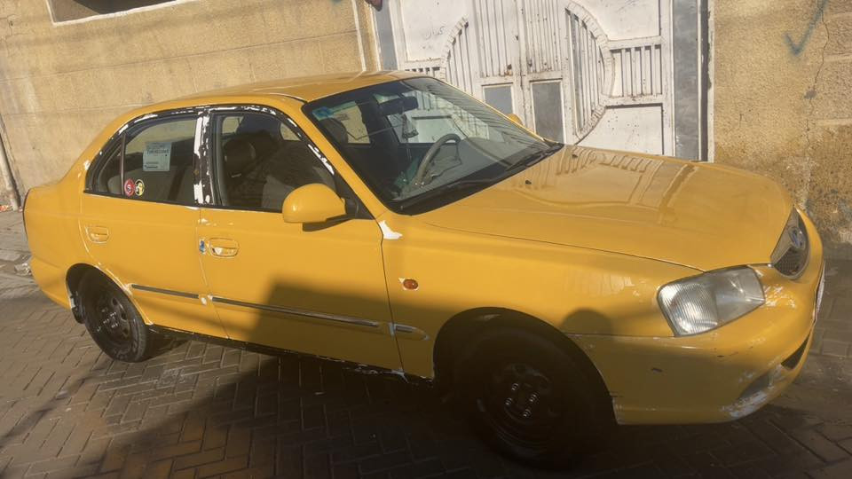 فيرنا 2015
سنوية جديد 
مابيها اي ضربة
السيارة بسمي تحويل ثاني يوم 
كير ومكينة كفالة عامة 
تدفئة و تبريد ثلج 
صدر امامي خلفي جديد 
ما تصرف عليهة ربع دينار 
السعر85$  وبيهة مجال

بغداد ***********
