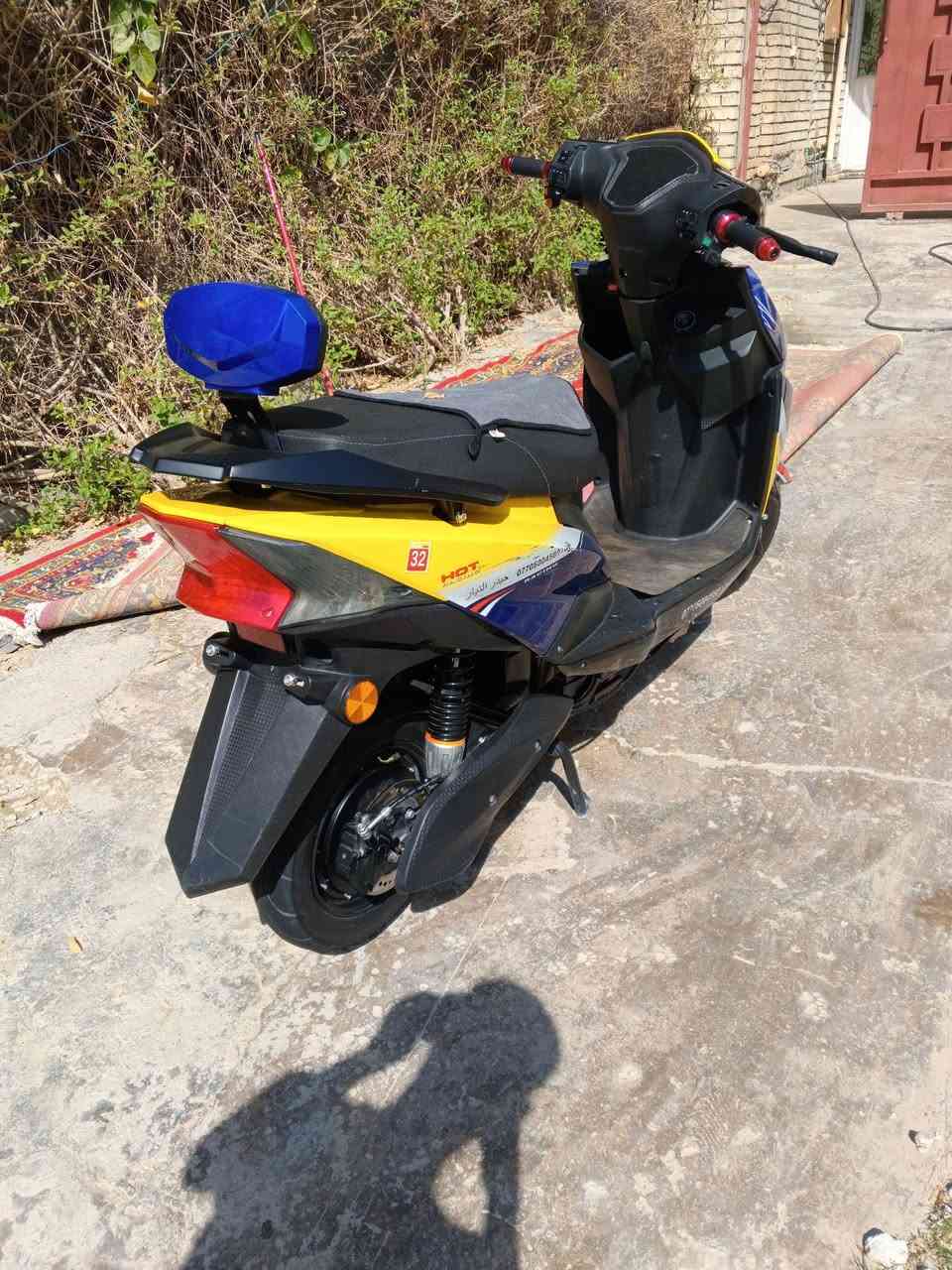 للبيع دراجة شحن (سكنس)
تحتوي على ست بطاريات 
مستخدمة استخدام قليل ونظيفة جداً 

العنوان بغداد_ الغزالية
الرقم ***********
