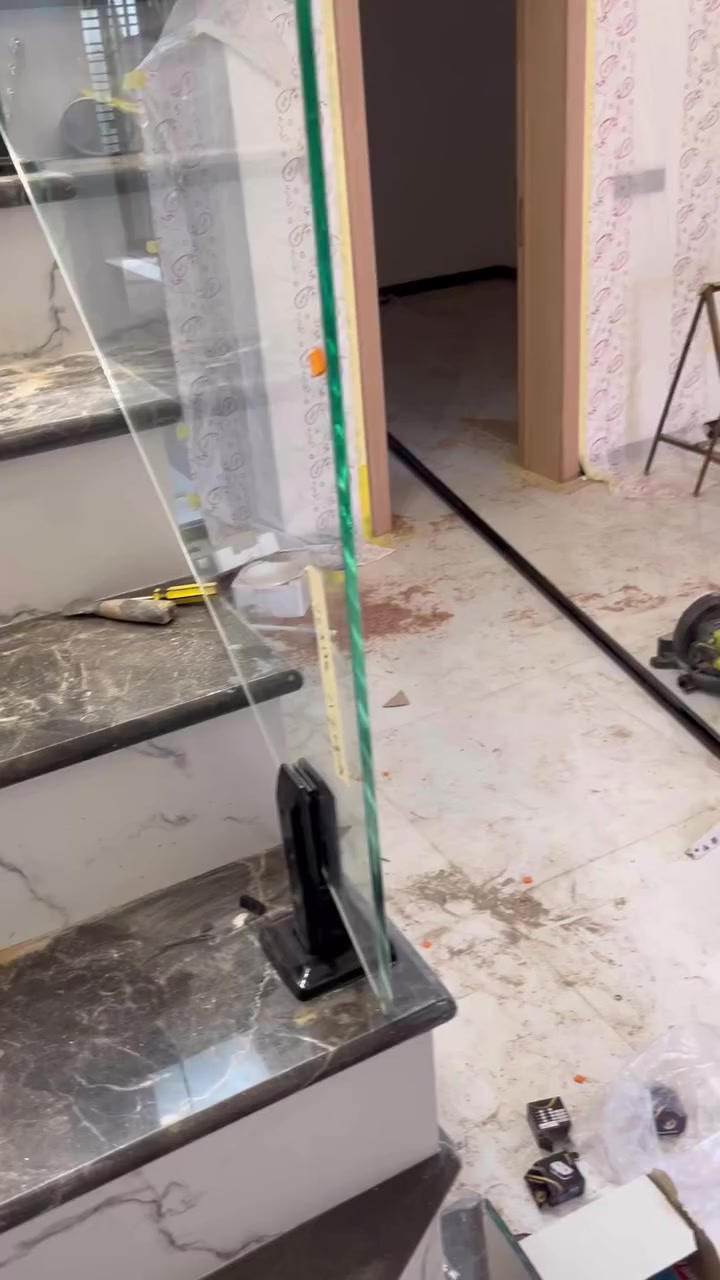 شركة حسن عايد لعمل كافة انواع وجهيات الزجاج والالمنيوم النجف الاشرف   ***********
