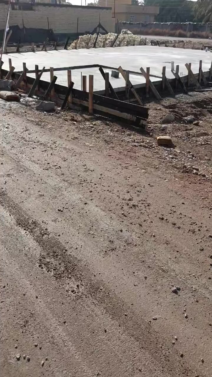 قطعة أرض🌎 للبيع 
١٥٠ متر واجه ١٠ 
الدورة هورجب مجاور محطة اضواء بغداد
 ع شارع العام 
الاستفسار ***********
*********** او مراجعه مكتب ليث الجبوري
