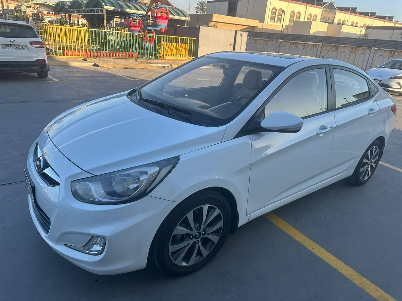 HYUNDYI ACCENT (وكالة خليجي)
الموديل :-2015
عداد المسافة :-91000 كم (على ايد وحدة من الزيرو)
حجم المحرك :-1600cc
فتحة سقف (سلايد)
شاشة اندرويد اصليه
كامرا
تحكم ستيرن جهتين
سيارة نظيفه جدا
تخم تاير جديد
باتري جديد
تبريد ثلج
مكفولة من الصبغ
بارد فقط
السعر 11.700$وبيها مجال
العنوان :- الكرخ / حي الخضراء
للاتصال ***********
