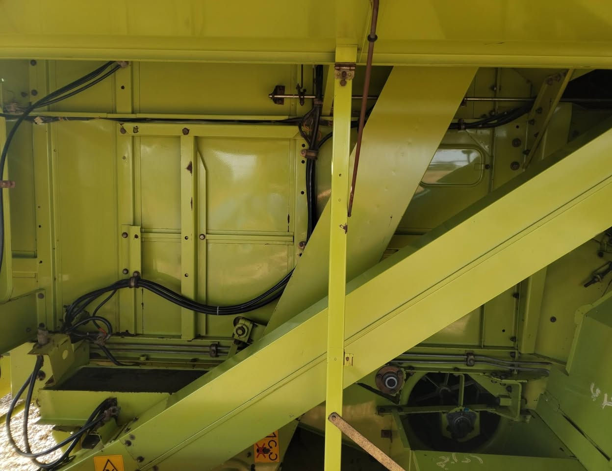 حاصدة كلاص للبيع موديل 1996 مكفوله كفاله عامة للاستفسار الاتصال على الرقم ***********
