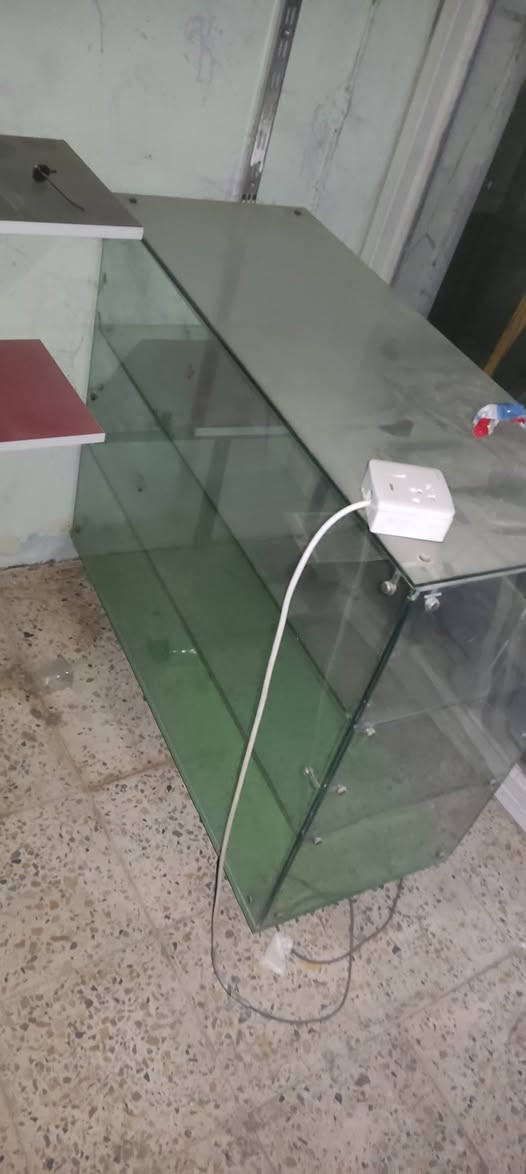 السلام عليكم غراض محل للبيع قل قطعه وسعرها بيع مستعجل السعر مناسب أتصل وتدلل ***********
