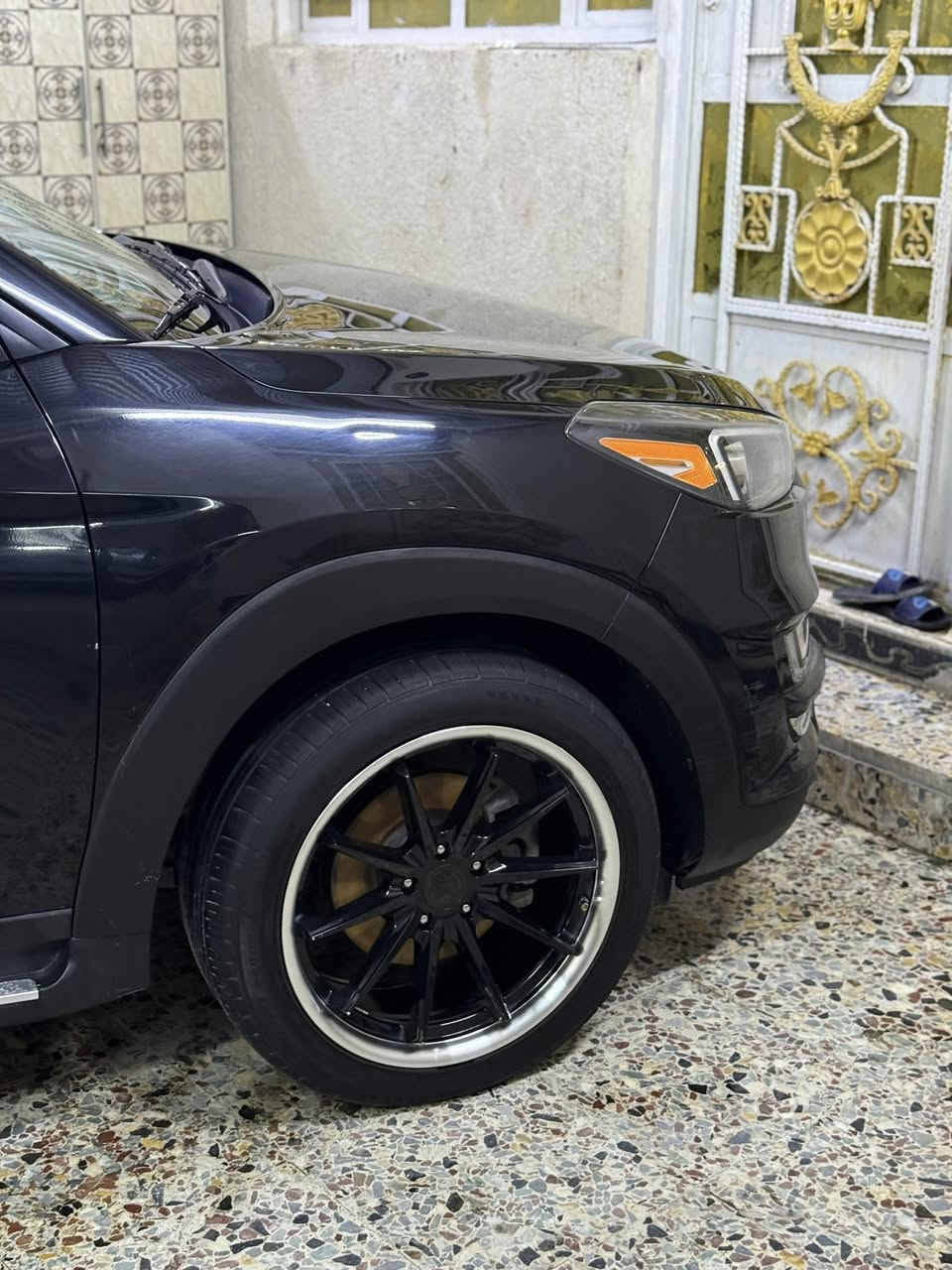 السلام عليكم توسان 2021 لمتد وارد امريكي كفاله عامه حادثها طخه بالدعاميه الخلفية الحادث بالمنشور 
لا صبغ ولا تبديل ولا بارد جديده السياره
ماشية 126 الف كيلو وليس ميل
فول مواصفات عدى البانوراما 
بصمة 
كشنات كهرباء
لد نهاري
بروجكتر لد متحرك
شاشة كاربلاي
ويلكب 19 رياضي ماخذه ب 5 اوراق
وتخم تاير جديد
حداديه جديده كلها
محرك 2000
رقم اربيل الجديد باسم شركة نور البصرة
وكالة او تحويل
السعر 167 وبيها مجال بسيط للشراي 
للاستفسار *********** 
مكان السياره بصره شارع الوفود دويد
