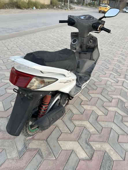 السلام عليكم ، دراجه سكنس ياباني فحل الدراجه حيل نضيفه شوفة عينكم الضرر بسيط جدا بلكفر فقط مامأثر عله اي شي نهائياً سعرها بلاش 600 الف فقط عليها يدات بريك وعضمه سكليتر تزويد اجني بيها من اليابان اصليات الدراجه يابانيه ومعروفه قوة السكنس وثبتت جدارتها بلشارع اي استفسار *********** وبخدمتكم 🫡
