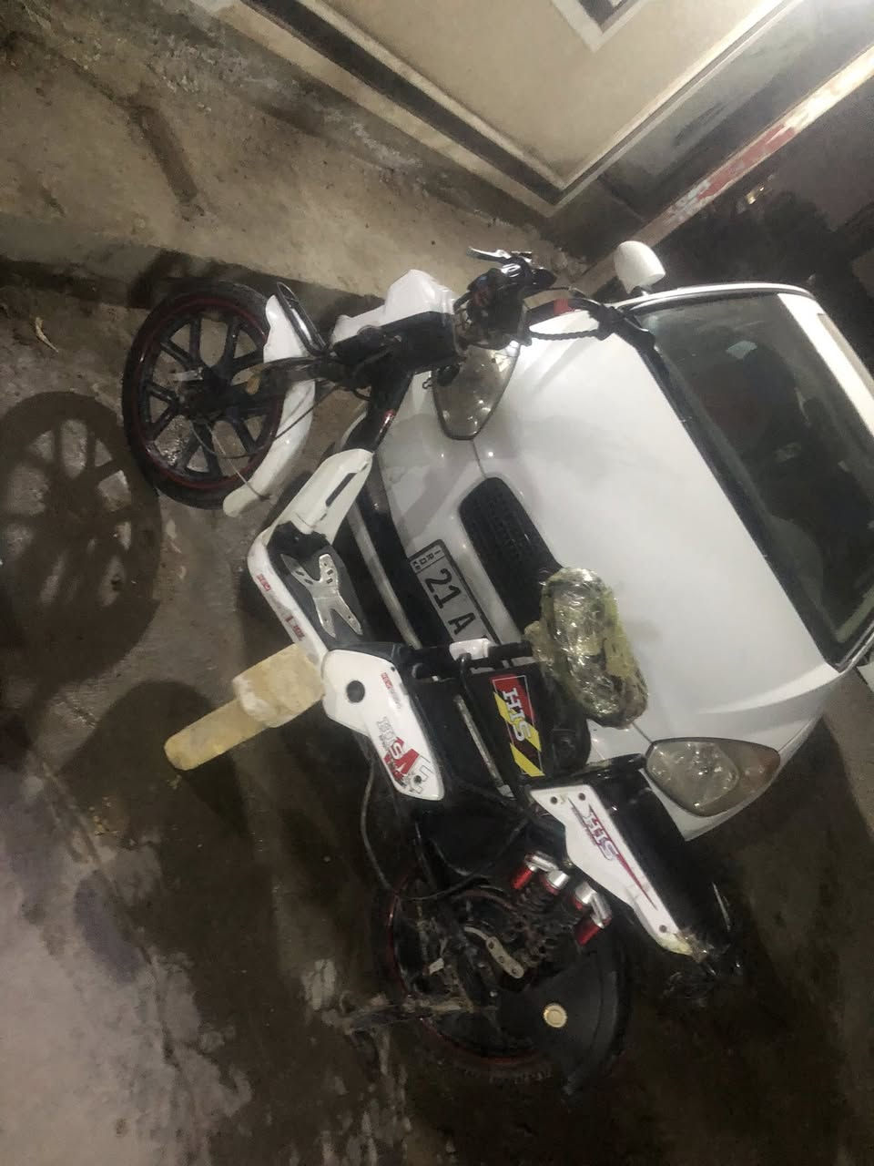 سلام عليكم دراجه HIS للبيع دراجة خير من الله سرعة 50 نقصهة بريك تعبان يرادله دسك فقط دراجة مرتبة اني جايبها توديني للمدرسة واجي دراجة مرتبة سعرها 175 وبيها مجال رقم الهاتف ***********
