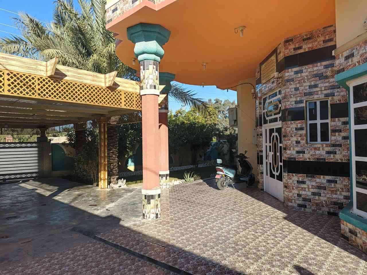 مرحبه ‏‪
بيت للبيع عامريه الصمود بحي الفرات قريب عل جملونات 

لمساحه  375 ركن عل شارعين قاط واحد
كامل من كلشي سقيفه وطرمه وحديقه 
لبيع يكون حسب لاتفاق وي لاثاث او بدون كامل من سبالت وتخم ديوان  
الاستفسار اكثر الاتصال عل رقم ‏‪***********‬‏
