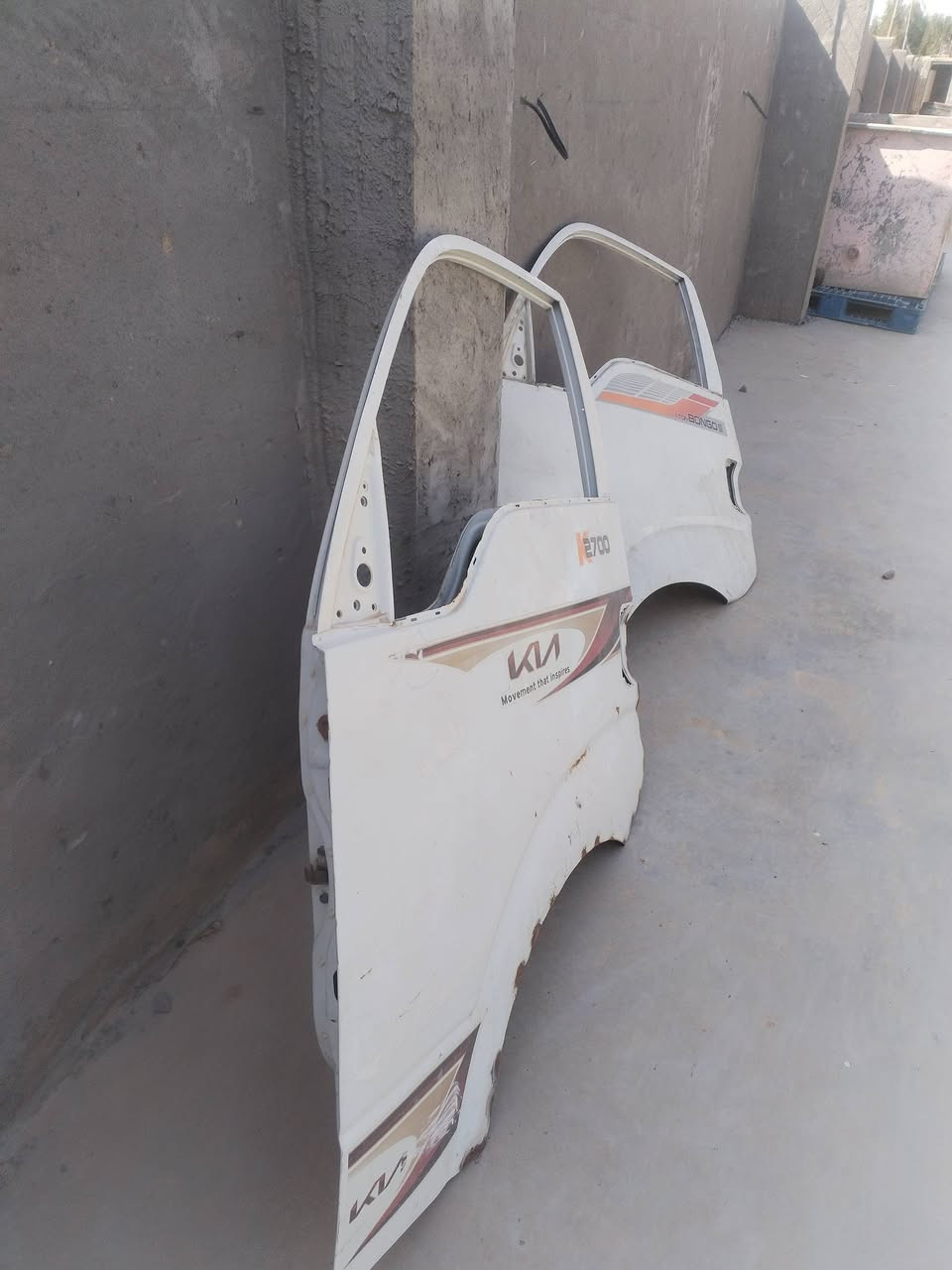 سلام عليكم ورحمة البيع بيبان كيه بنكو 20 سعر الباب  120   ***********
