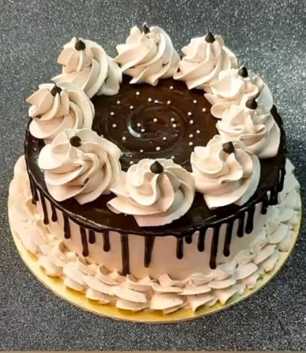  متوفر كيك ب جميع الاحجام
بغداد بلديات يوجد توصيل
الاسعار تبدأ من 10 فما فوق
للحجز ***********