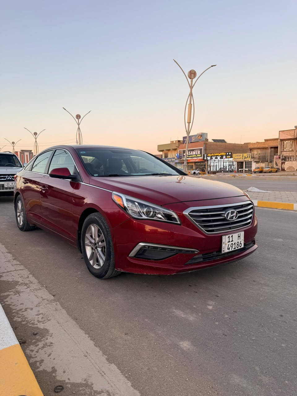 سلام عليكم - رمضان كريم
هونداي سوناتا وارد امريكي 2016 
 مكينة 2400 GDI 
السيارة ماشية 67 ميل على وضع الشركة استخدام شخصي مال موضف
الحادث فقط بنيد والباقي كفالة عامة بدون جراد بدون صبغ

- السعر ١٣٥ قابل للتفاوض 

🕳️مكلف بالنشر وهذا رقم صاحب السيارة  *********** مكان السيارة ديوانية
