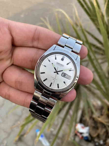 #SEIKO
#سيكو ياباني أنتاج قديم قطعه نادره 

نضيفة جداً 

نافذه عرض التاريخ ياباني وانگليزي 

الوقت مظبوط 100.100

موديل 7009.8210

عقارب مضيئة 

سير واسع 

اي حجز او استفسار آخر خاص او 

واتساب ***********
