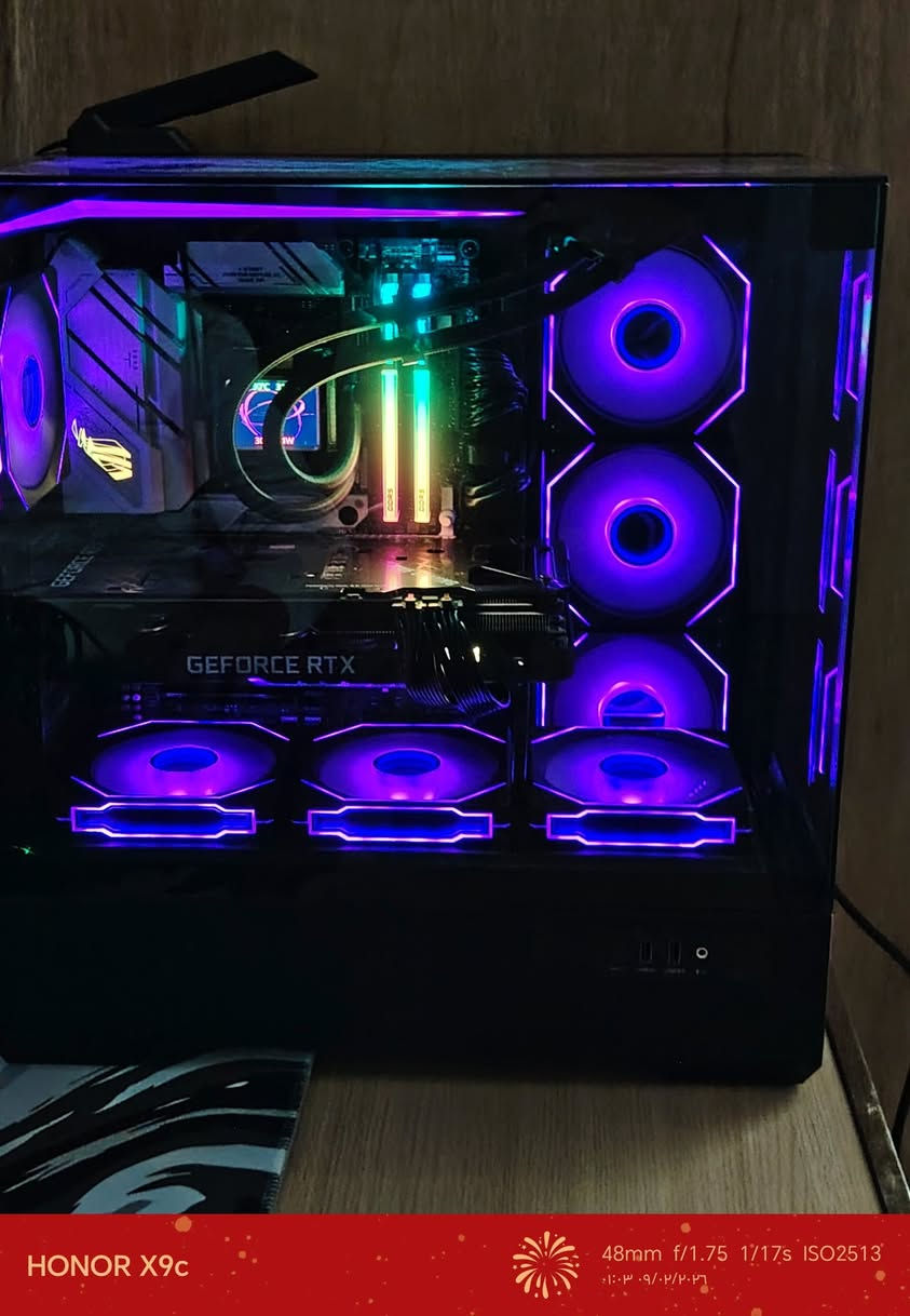 سلام عليكم شباب تجميعه للبيع
Mother board : ASUS ROG STRIX B650-A GAMING WIFI

CPU : AMD Ryzen 7800 x3d

memory (RAM):Predator Vesta II DDR5 RGB 32GB (2×16GB)  6000MHz

GPU : ANVIDIA (RTX) 3070

Power Supply : (PSU) fsb850w/+80 gold ATX 3.0

Storage : Lexar NVMe m.2 SSd 1TB (Up.to 7400MB/s)

Cooler : Thermalrlgth Frozen Warframe 360 m

Case : xigmatek vision 7 fans RGB
سعر الكيس مليونين وبيه مجال بسيط 
*********** مكاني بغداد
شاشة GIGABYTE M27Q 2 Gaming Monitor
🔹 الحجم: 27 إنچ
🔹 الدقة: QHD (2560×1440)
🔹 معدل التحديث: 240Hz
🔹 زمن الاستجابة: 1ms
🔹 نوع اللوحة: IPS
🔹 HDR: DisplayHDR 400
🔹 المنافذ: HDMI / DisplayPort / USB
🔹 مميزات: KVM Switch – سماعات مدمجة – Game Assist
سعر الشاشه 625 الف
