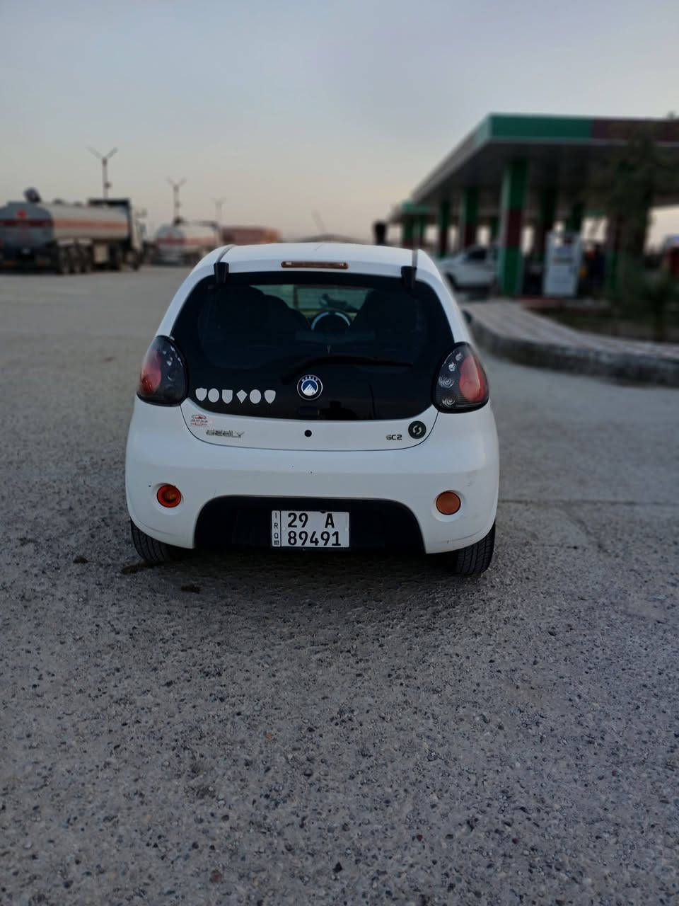 السلام عليكم 
باندا 🐼 2016 جاهزه من كلشي مكينه كير ياباني 
تبريد ثلج تخم تاير كهربيات غرفته نظيفه بيه صبغات 
رقم واسط نكليزي بسم بنيه .. مكاني كوت 
***********
