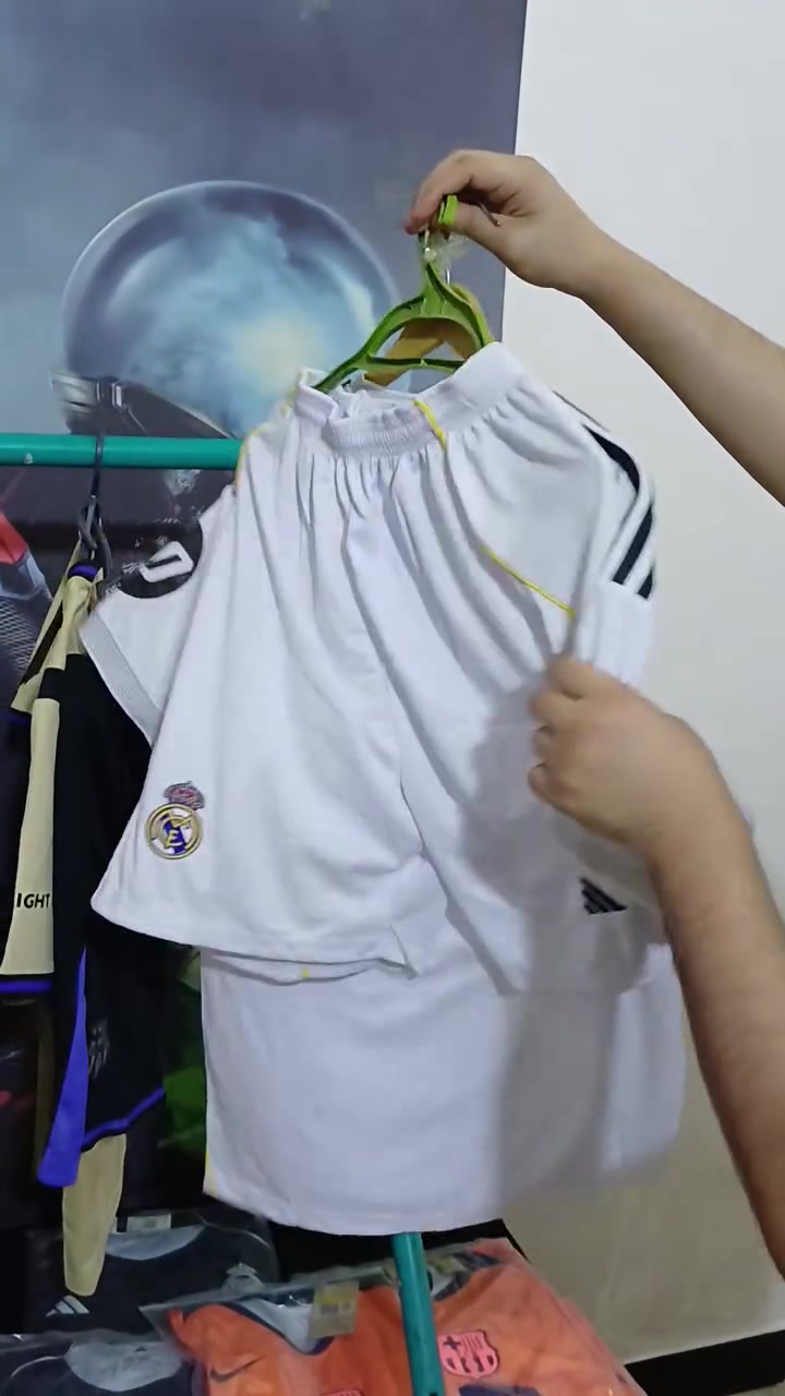عرض خاص ولكميه محدوده🎉   دريس اتايلندي الاصلي فول كوالتي✅
نسخه لاعب شعار جلايتيني الاصلي✅
 
سعر سيت 10الف ✅
ويوجد توصيل لكل محافضات العراق✅

القياسات S M L XL XL2 ✅

لضمان حقك الفحص يم المندوب ✅


**إذا كنت صاحب هذا الإعلان وتريد حذفه لأي سبب، رجاءا أرسل رسالة إلى الدعم الفني**