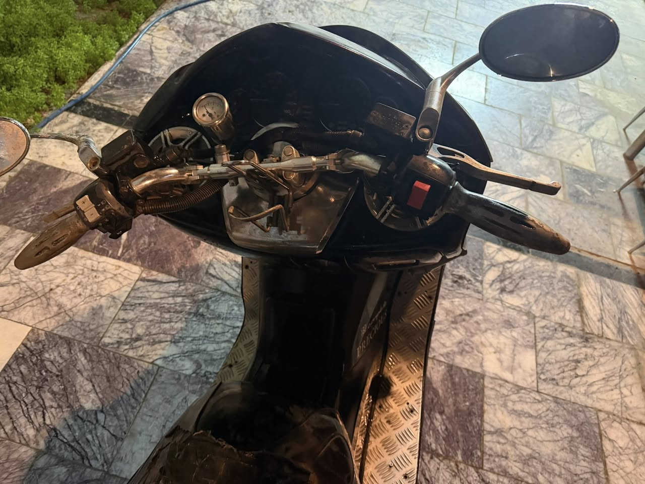 فورزه  للبيع نضيفه كلش  بصمه شغاله نقص اشاره يمنه فقط سعر مليون للتواصل اتصال فقط***********
