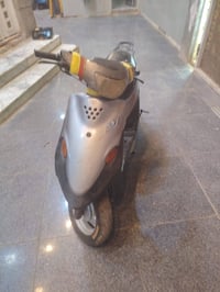 عندي دراجه للبيع تسعه زروف دراجه مال هندر مسحوكه ما مفتوحه كهربائيات ك...
