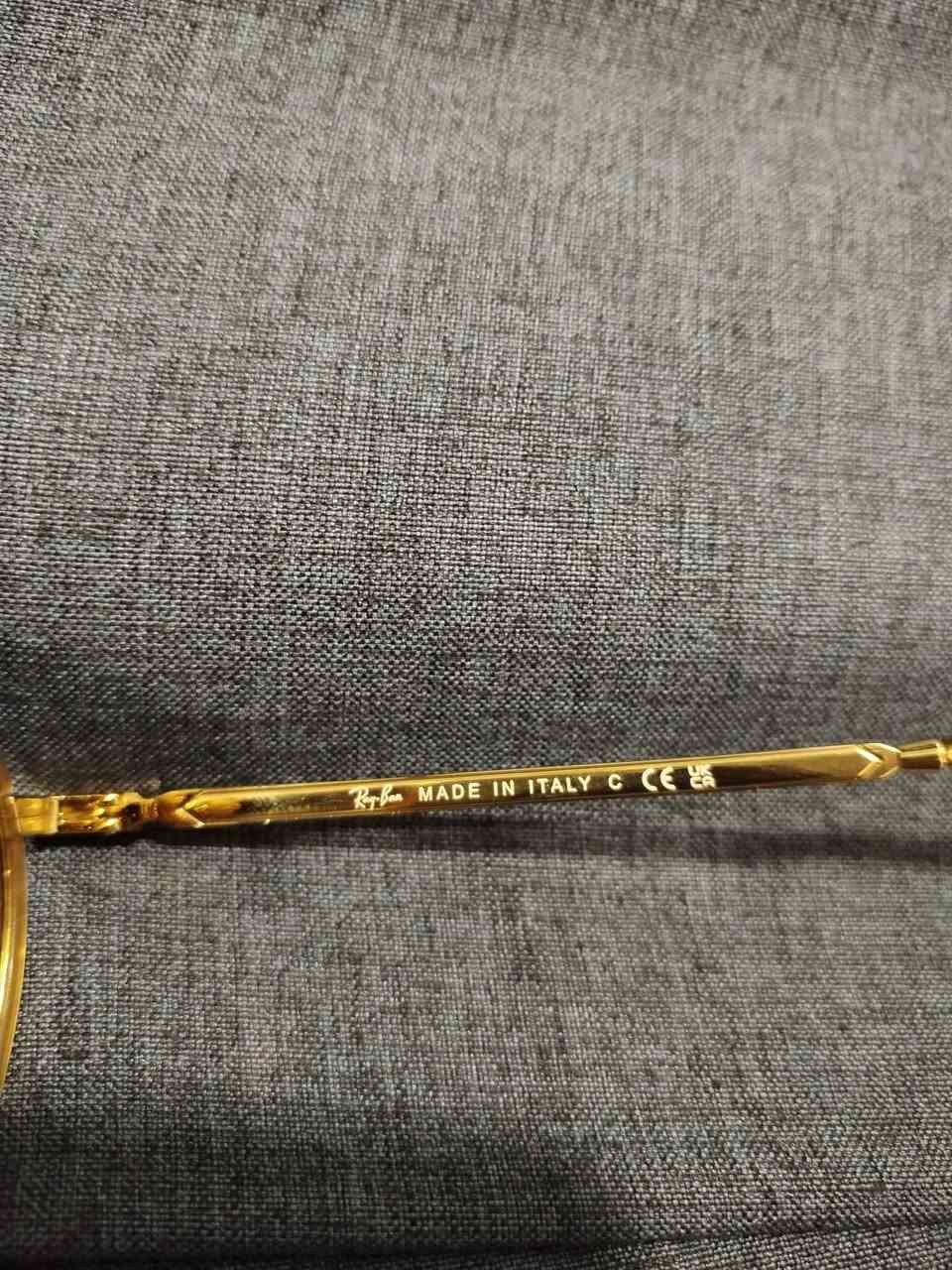 تخفيضات بمناسبة العيد 
نظارة رجالية ماركة رايبان Ray ban 
صنع في إيطاليا أصلي وكالة اورجنال 
بالة اوربي غير مستخدم بالكيس مالتها 
قياس 53 نمبر كود RB7365
عدسة زجاج إطار مصقول بالذهب 
للحجز على خاص 
أو مراسلة واتساب ***********
توصيل لكل محافظات توصيل 
نقدا وبالاقساط
